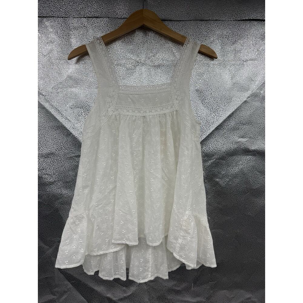 Hem & Thread White Eyelet Lace Tank Top Cottage Ethereal Clean Girl Womens M